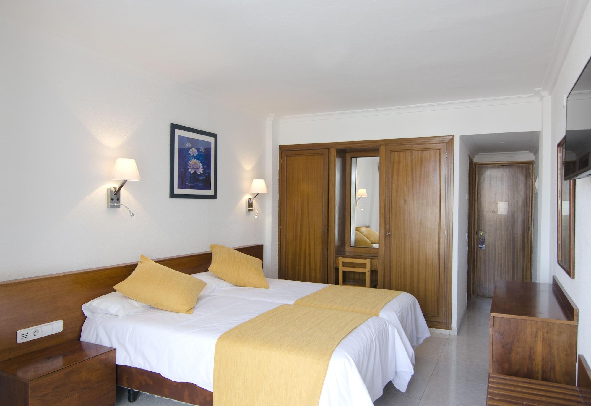 Aparthotel Vibra Bay San Antonio  Exterior foto
