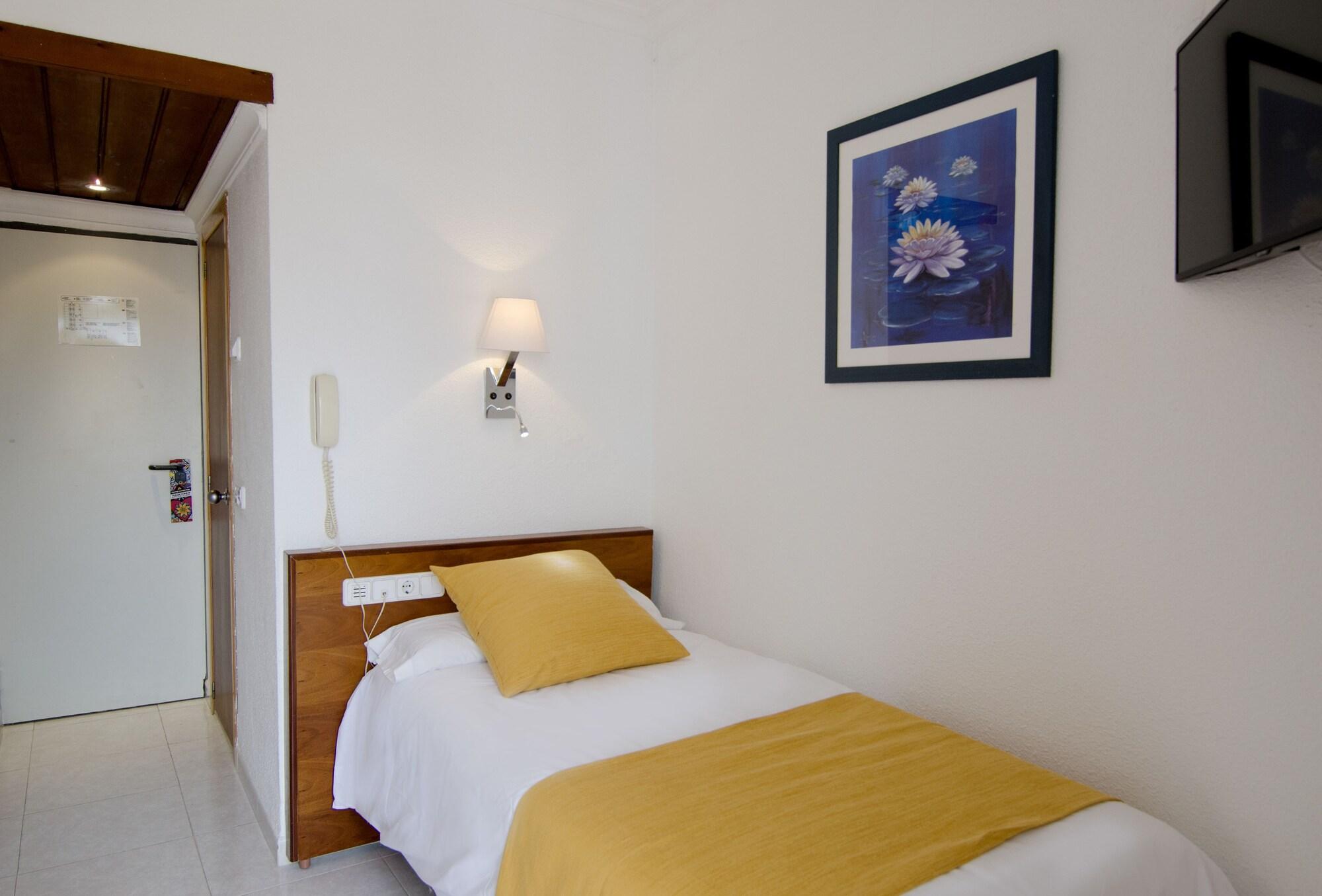 Aparthotel Vibra Bay San Antonio  Exterior foto