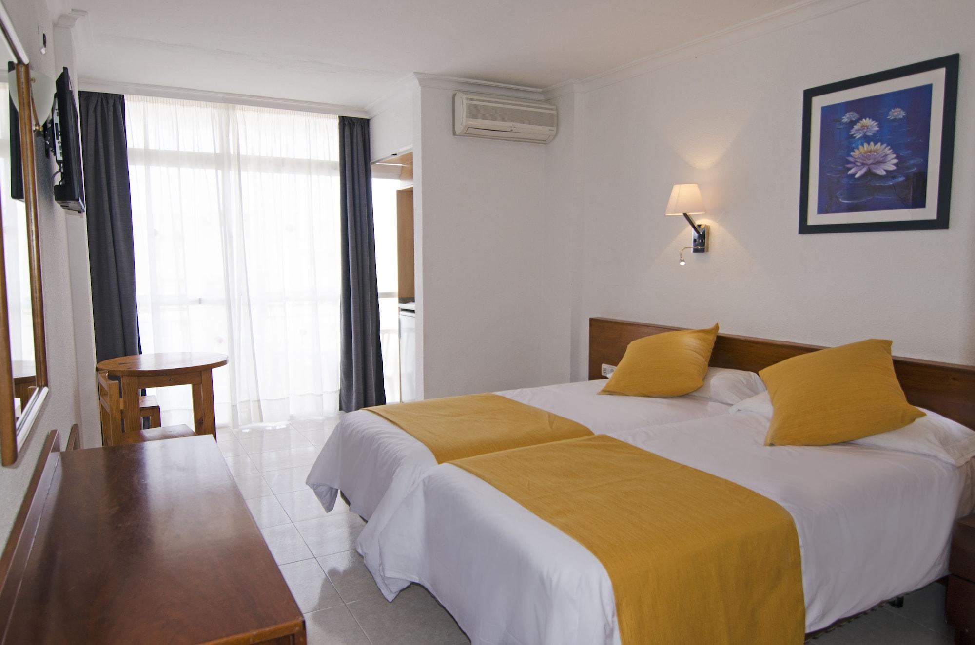 Aparthotel Vibra Bay San Antonio  Exterior foto