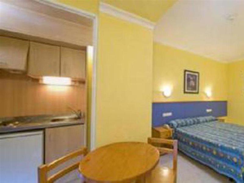 Aparthotel Vibra Bay San Antonio  Exterior foto