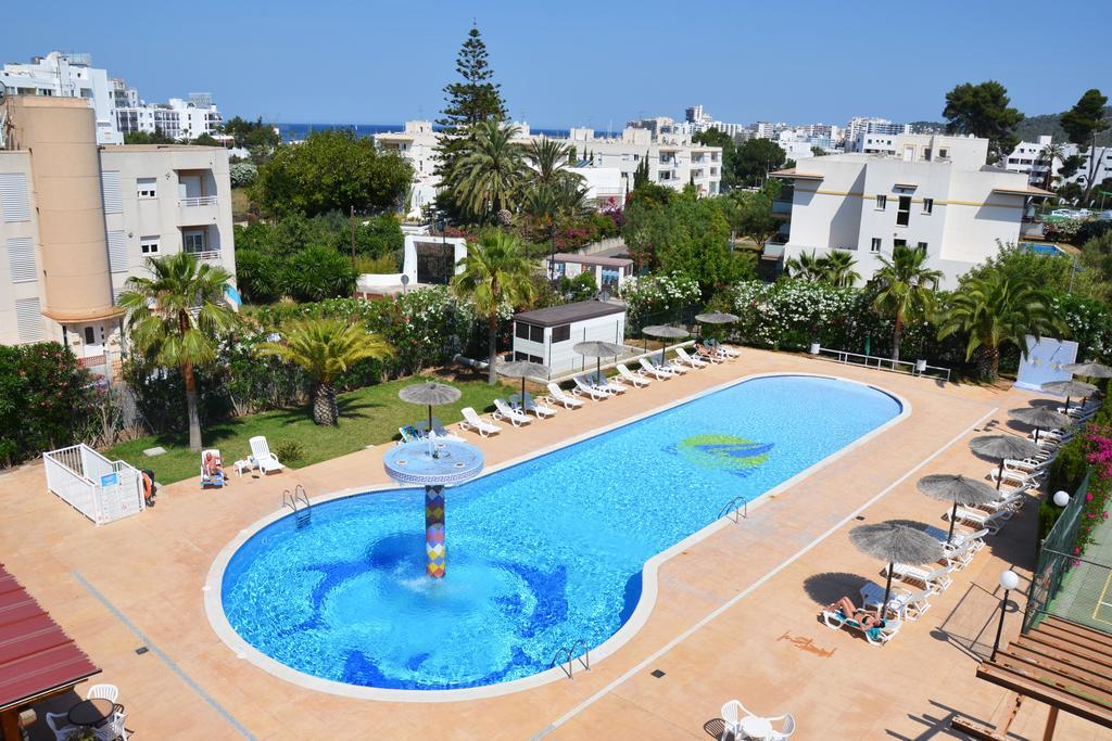 Aparthotel Vibra Bay San Antonio  Exterior foto